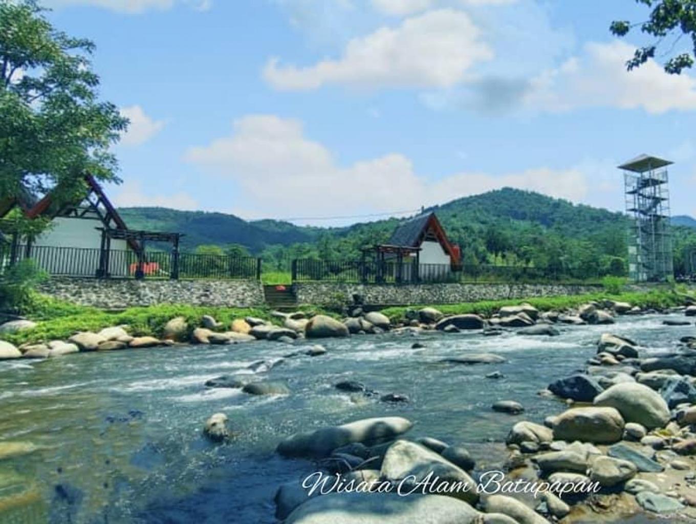 Permandian Batu Papan